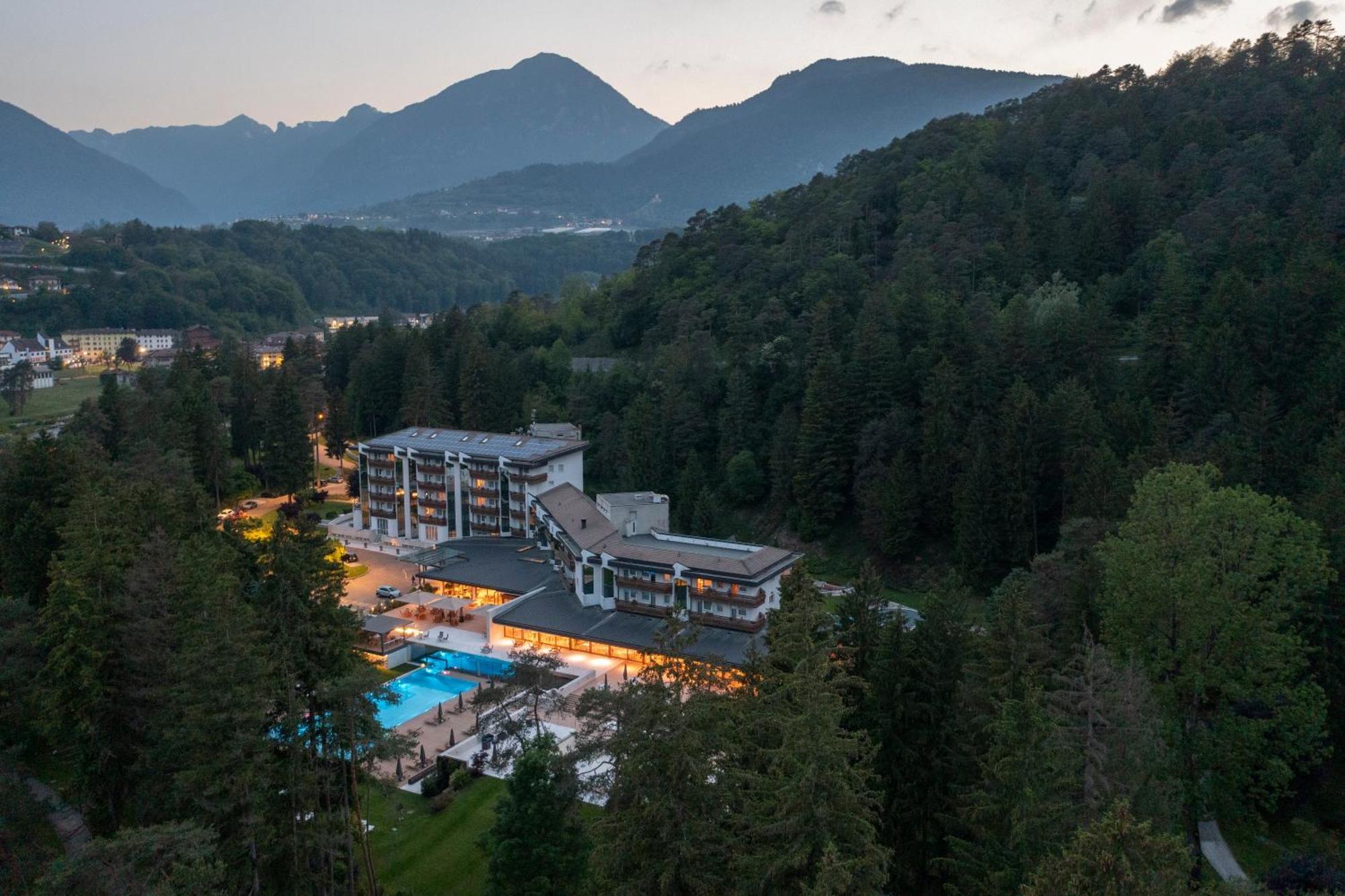 Grand Hotel Terme Di Comano Comano Terme Eksteriør billede